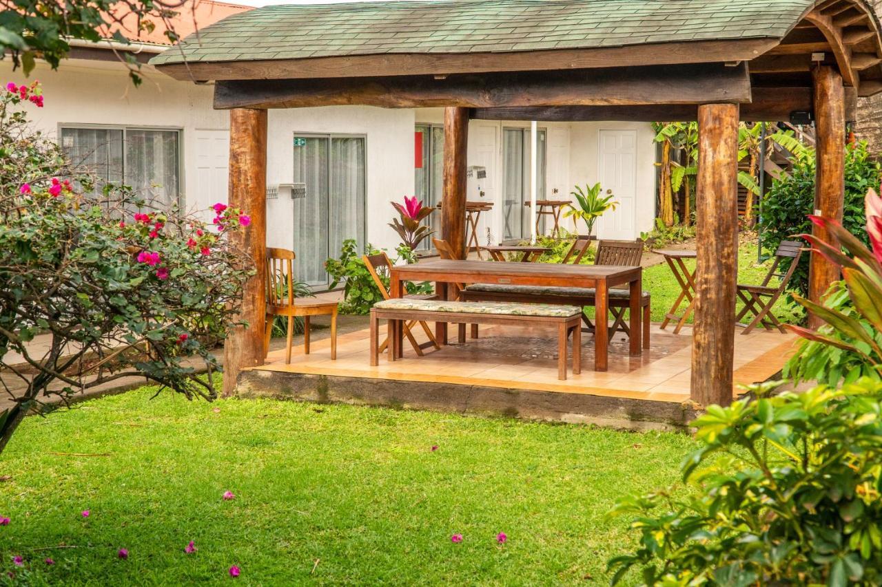 Inaki Uhi Hotel Hanga Roa Exterior foto